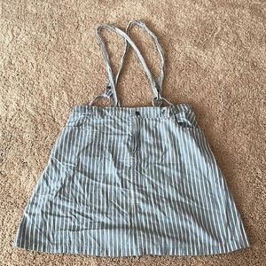 Beautiful skirt with overal attachment